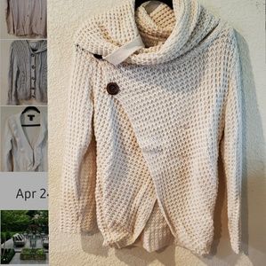 Cute size small sweater